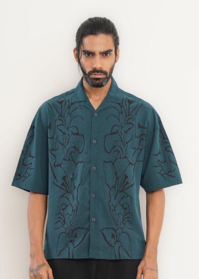 Oversized half shirt